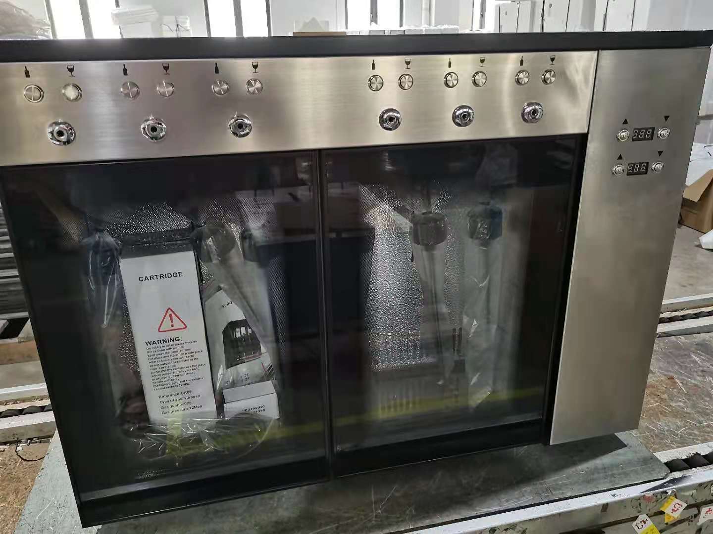 High-quality electric red wine glass dispenser/wine dispenser 6 bottles